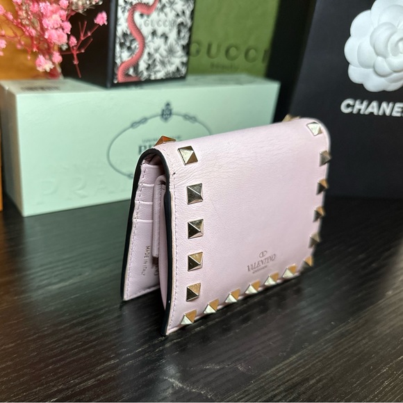 Valentino Garavani Rockstud Bifold Snap Wallet - Picture 2 of 10